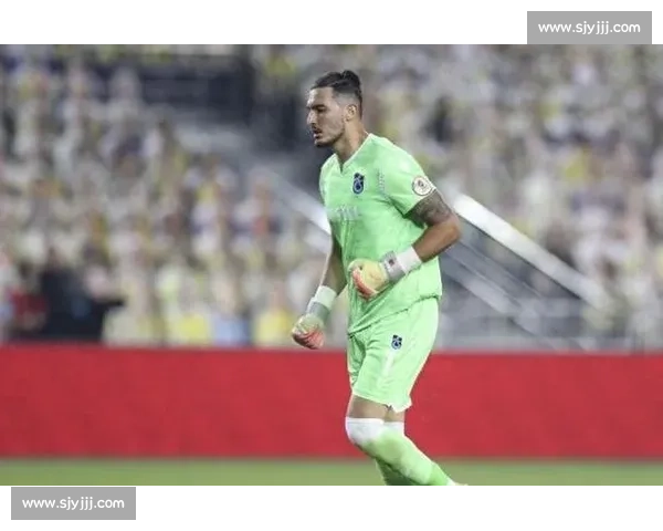 加拉塔萨雷加速追逐恰 20!经纪人抵伊城直面转会核心矛盾 加拉塔萨雷加速追逐恰 20!经纪人抵伊城直面转会核心矛盾