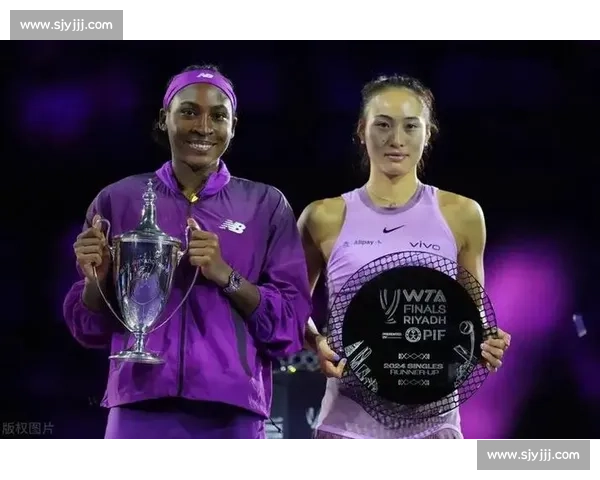 郑钦文晒温网装备:紫色战袍 + 定制战拍,草地战术升级剑指突破 郑钦文晒温网装备:紫色战袍 + 定制战拍,草地战术升级剑指突破